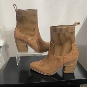 Women's Kinley Ankle Boots Universal Thread Cognac Size 6 Pull On Booties